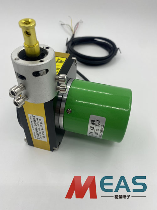 ����λ�ƾ��a������(zh��n)�o(w��)�`�ؑ�(y��ng)����늙C(j��)�Ķ�λ�y(c��)��ϵ�y(t��ng)��